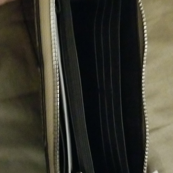 Coach Wallet - Picture 9 of 9